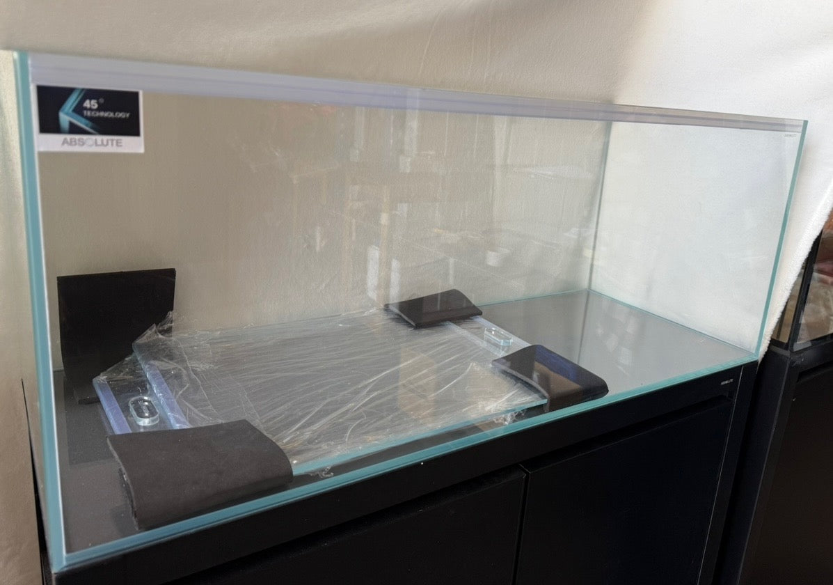 ABSOLUTE The Perfecto series opti clear tank 920 x 360 x 360 PICKUP ONLY